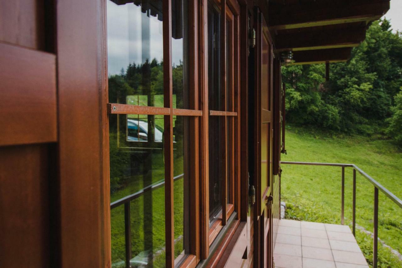 Lazec Country House Pluznje Exterior photo